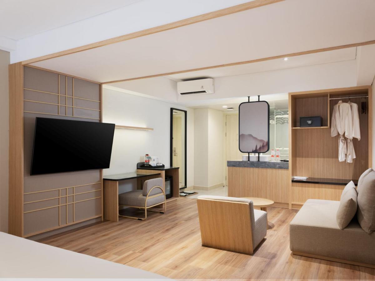 Hotel Santika Pasirkaliki バンドゥン エクステリア 写真
