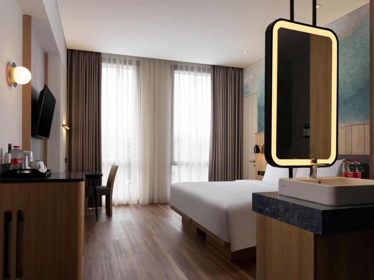 Hotel Santika Pasirkaliki バンドゥン エクステリア 写真